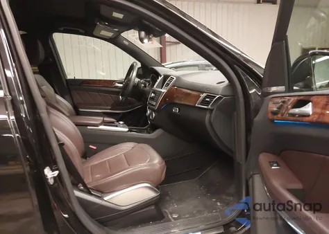 2015 Mercedes-Benz Gl 550 4Matic z USA, uszkodzony, nr VIN 4JGDF7DE5FA592928